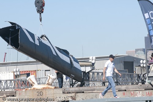 The recovery of US 17 - Oracle Team US - Haulout Pier 80 © Erik Simonson www.pressure-drop.us http://www.pressure-drop.us
